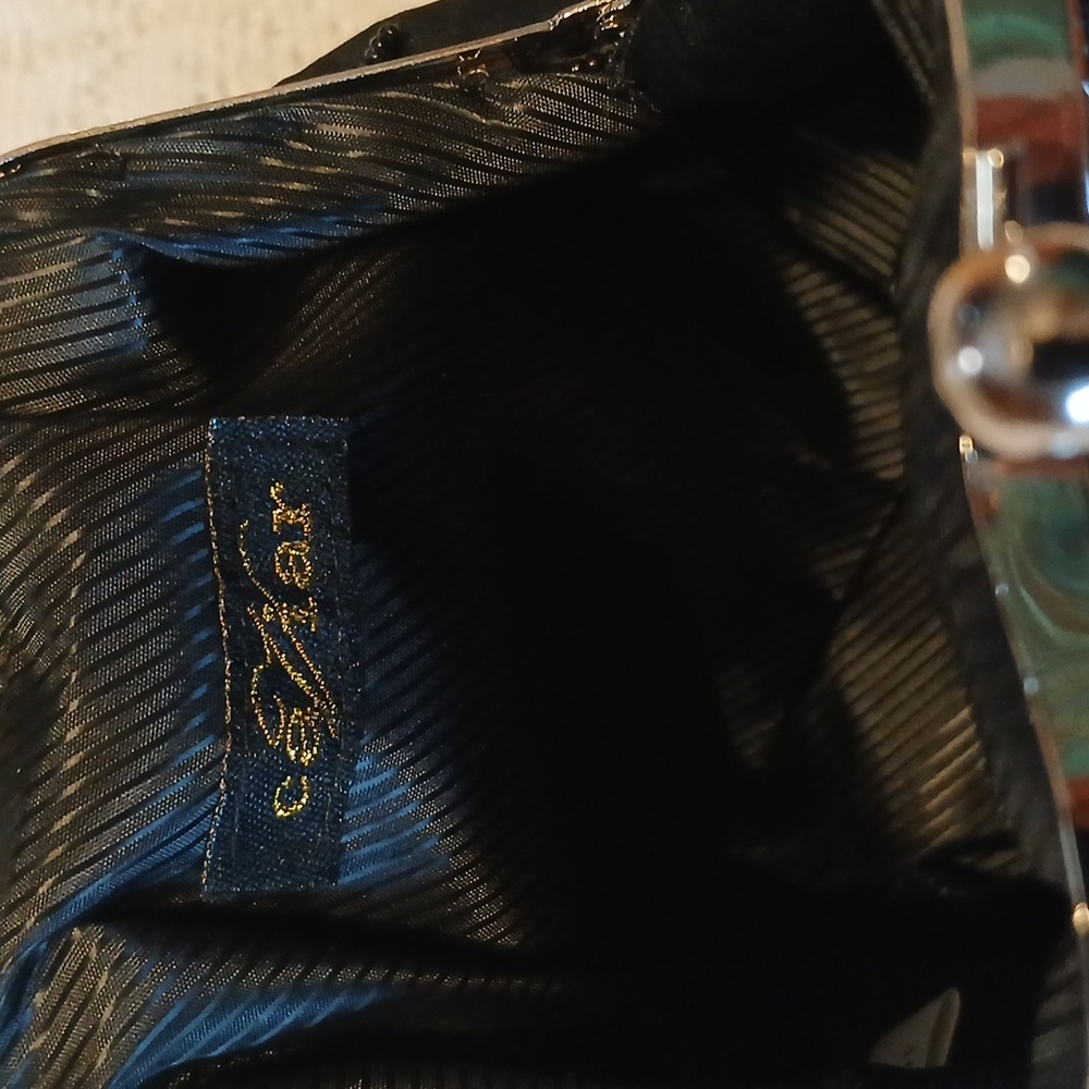 Black CAVIAR Kiss Lock Evening Bag - Picture 4 of 10